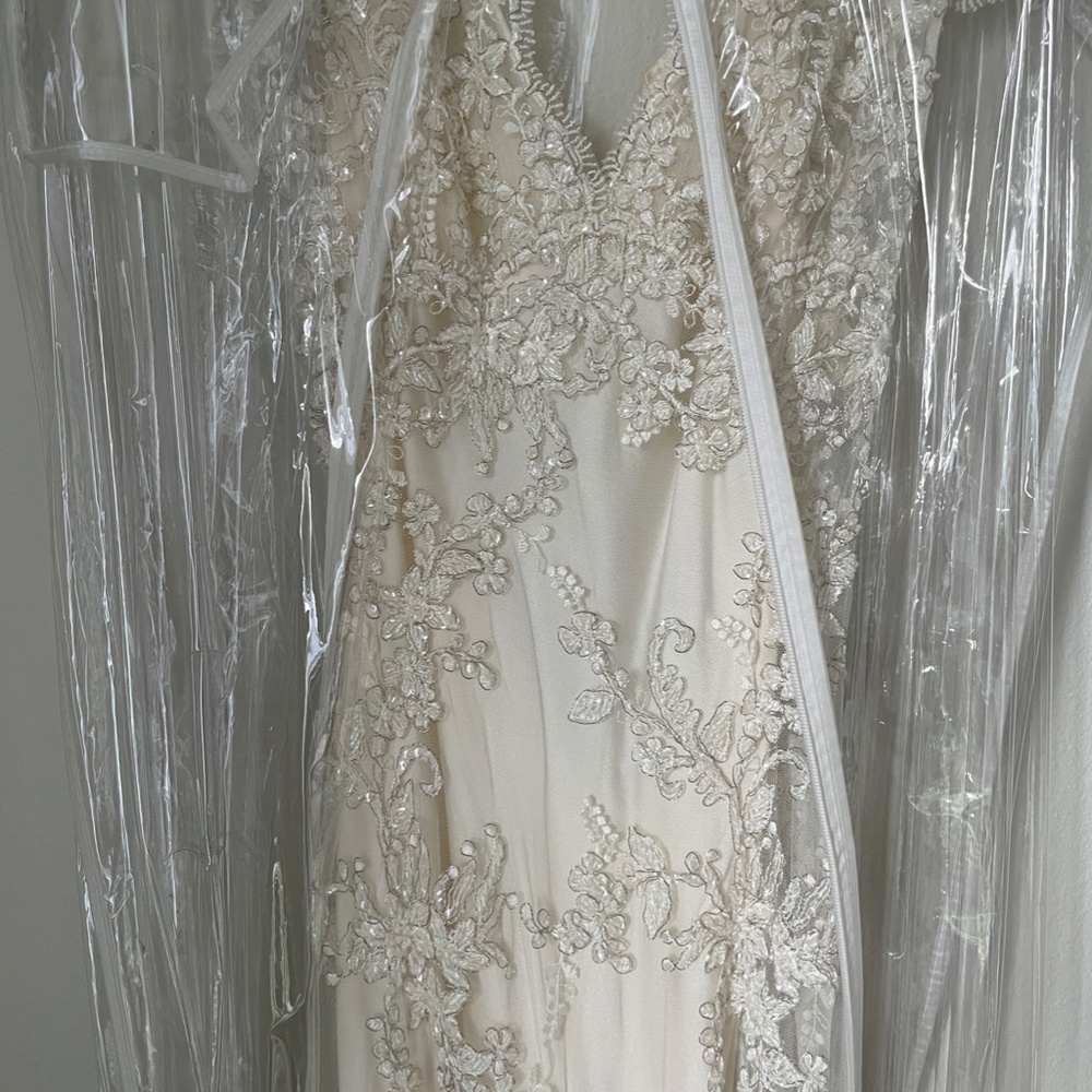 PNINA TORNAI 🤍 WEDDING GOWN - Picture 10 of 16